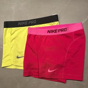 Bundle of 2 Nike Dri-fit compression shorts, size M